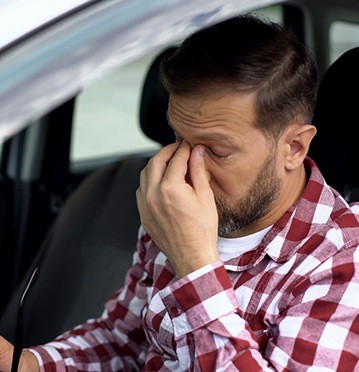 Man falling asleep while driving due to sleep apnea