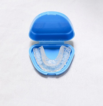 Oral splint for a TMJ disorder